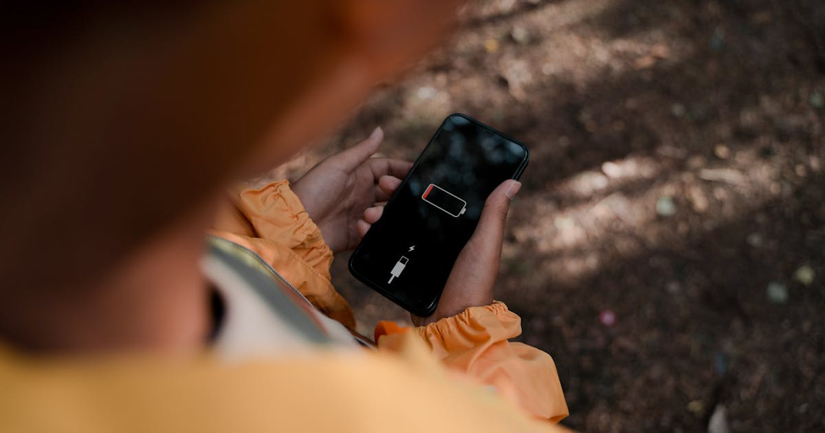 How to Locate a Phone With a Dead Battery or Turned Off